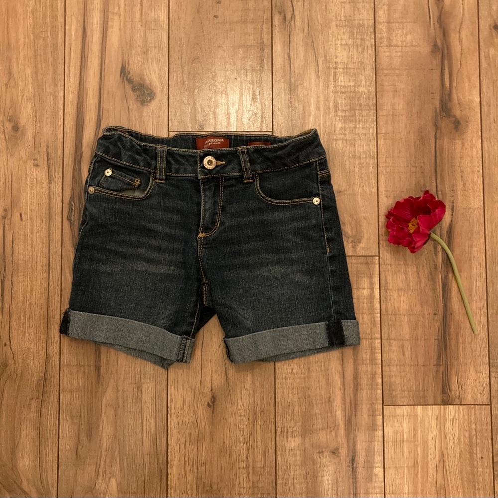 🪴 3/$15 Arizona Jean co. Midi dark wash shorts